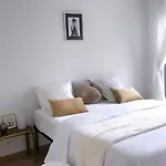 2 Bedrooms Luxury Apartment - Guillemins